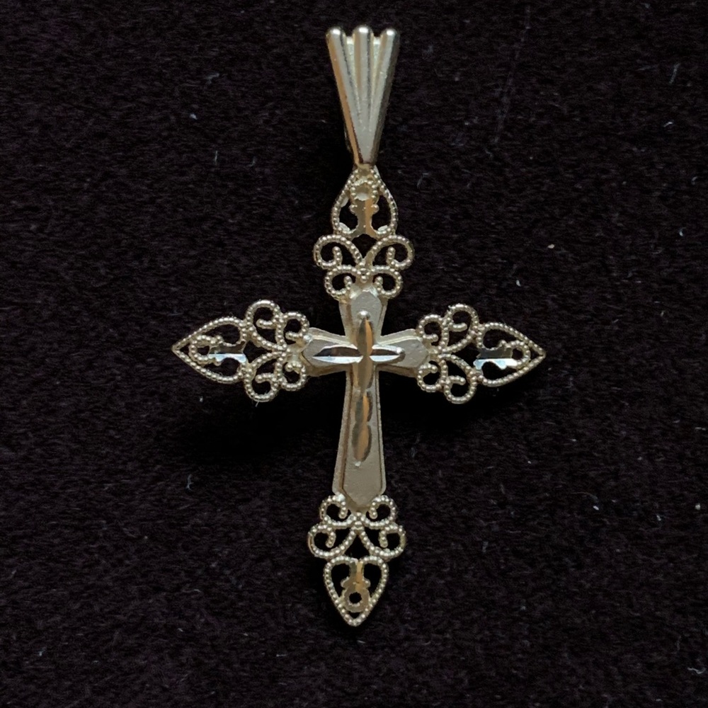 14kt Yellow Gold Cross Pendant Charm